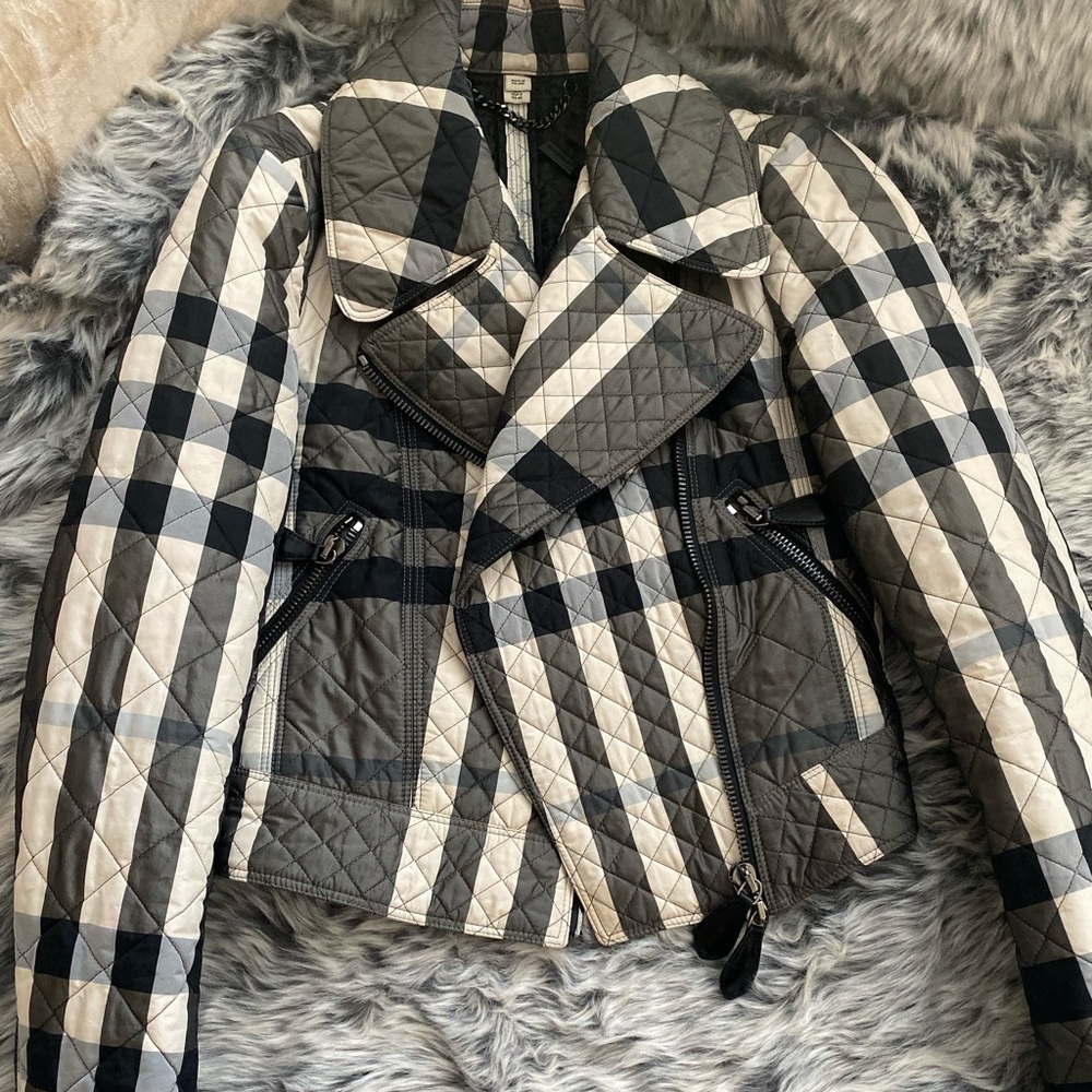 Burberry fitted jacket